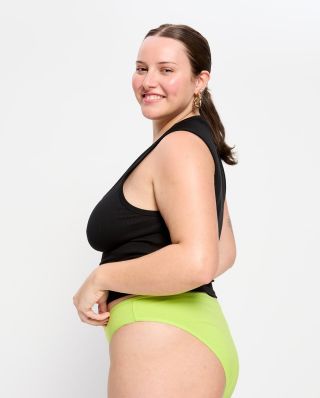 ✨ Każdy dzień zaczyna się od wygody. Nasze nomenstruacyjne majtki to lekkość, oddychalność i niezawodność od rana do...